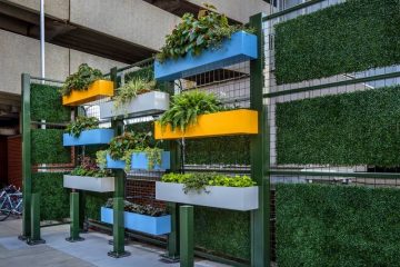 UPMC Shadyside - Living Wall